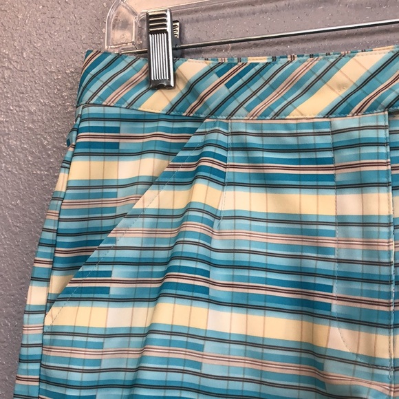 Nike golf shorts Women's size 4 small blue yellow black stripe athletic EUC - Picture 3 of 11